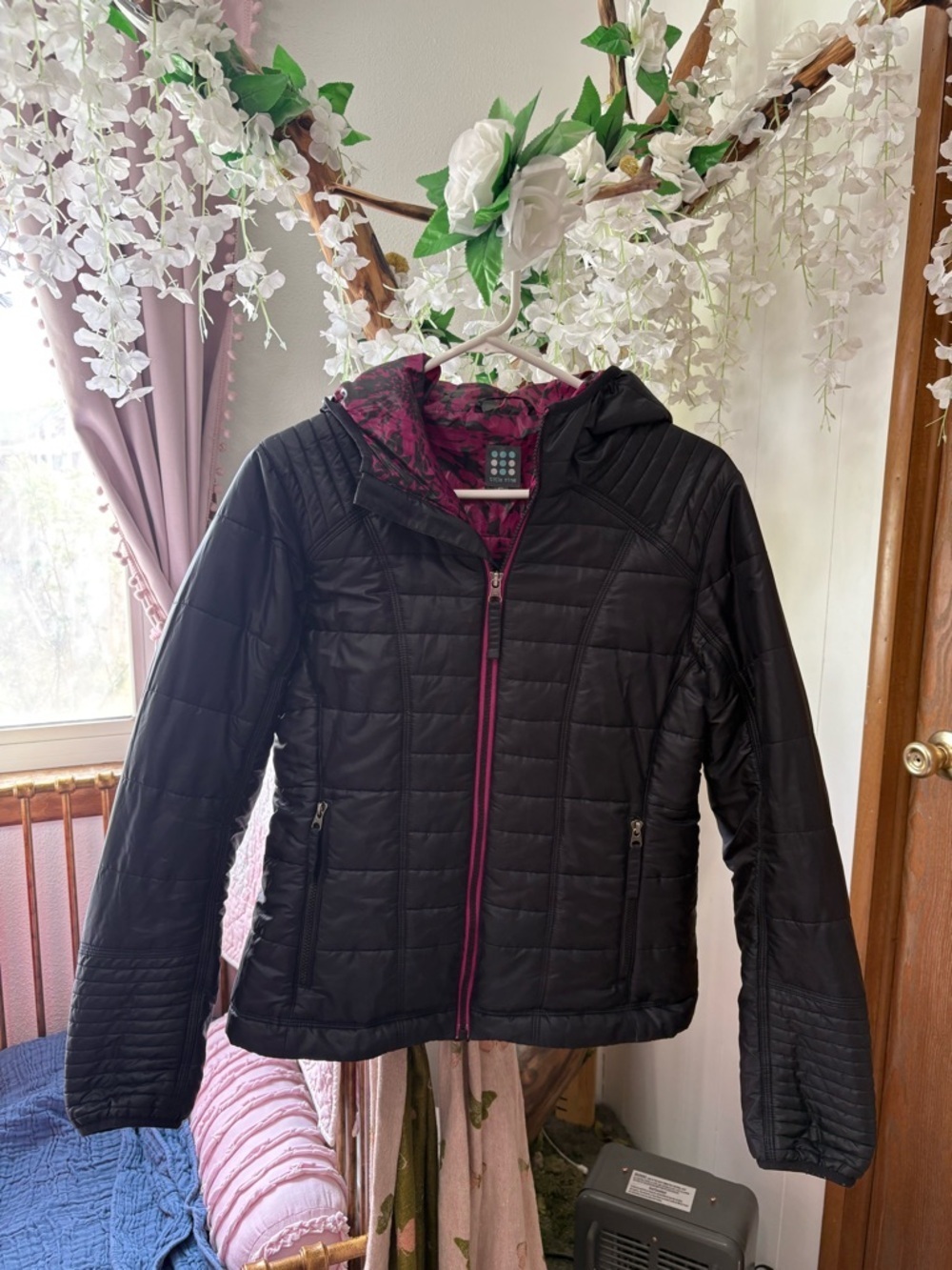 Title Nine Black Puffer Jacket with Magenta Lining